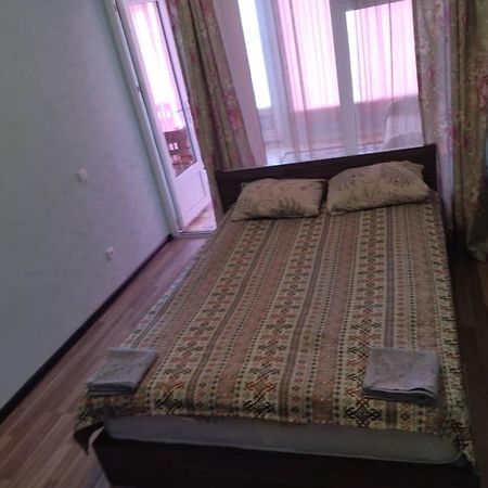 Hotel Gostinyi Dvor Bosteri Kültér fotó