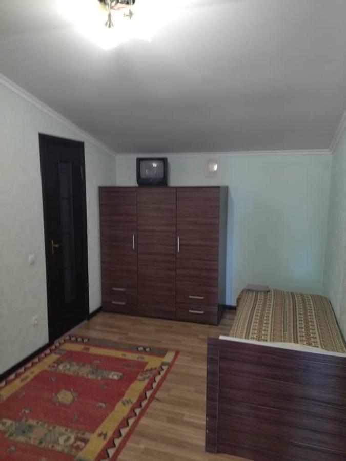 Hotel Gostinyi Dvor Bosteri Kültér fotó
