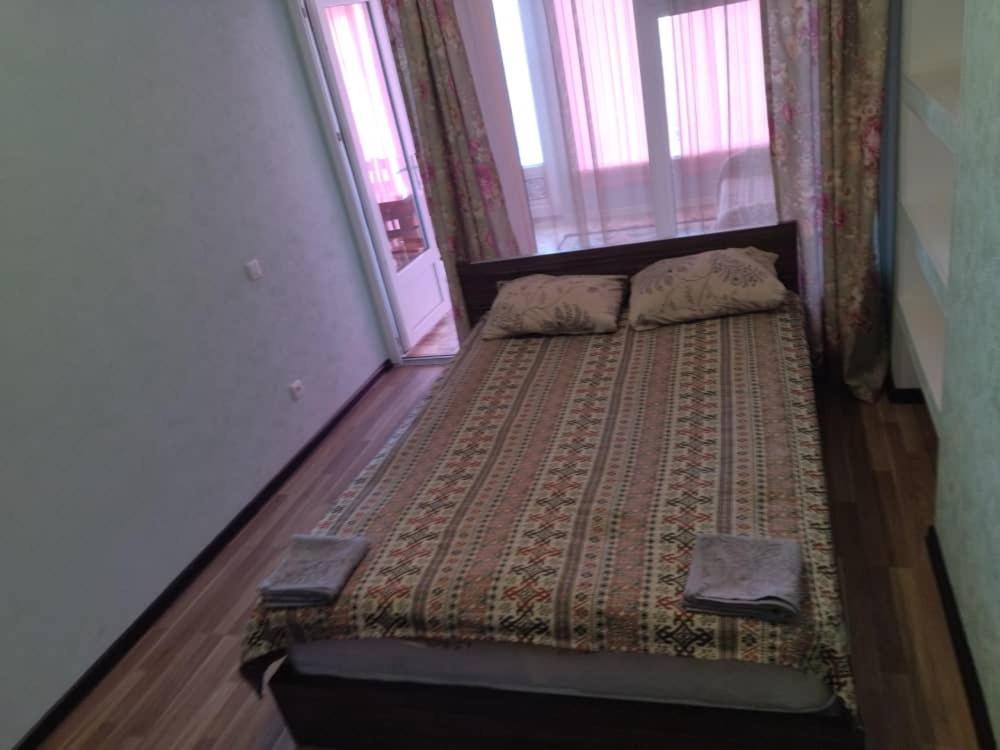 Hotel Gostinyi Dvor Bosteri Kültér fotó