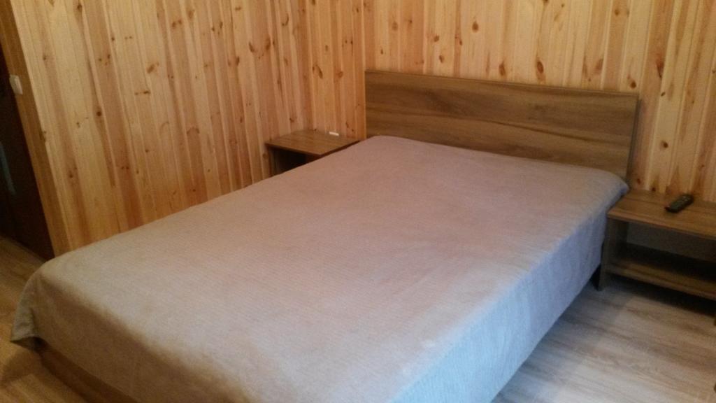 Hotel Gostinyi Dvor Bosteri Kültér fotó